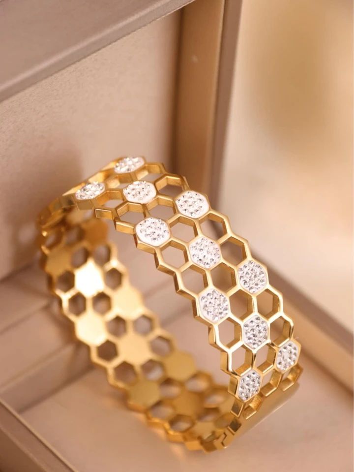 Just Bee Bangle