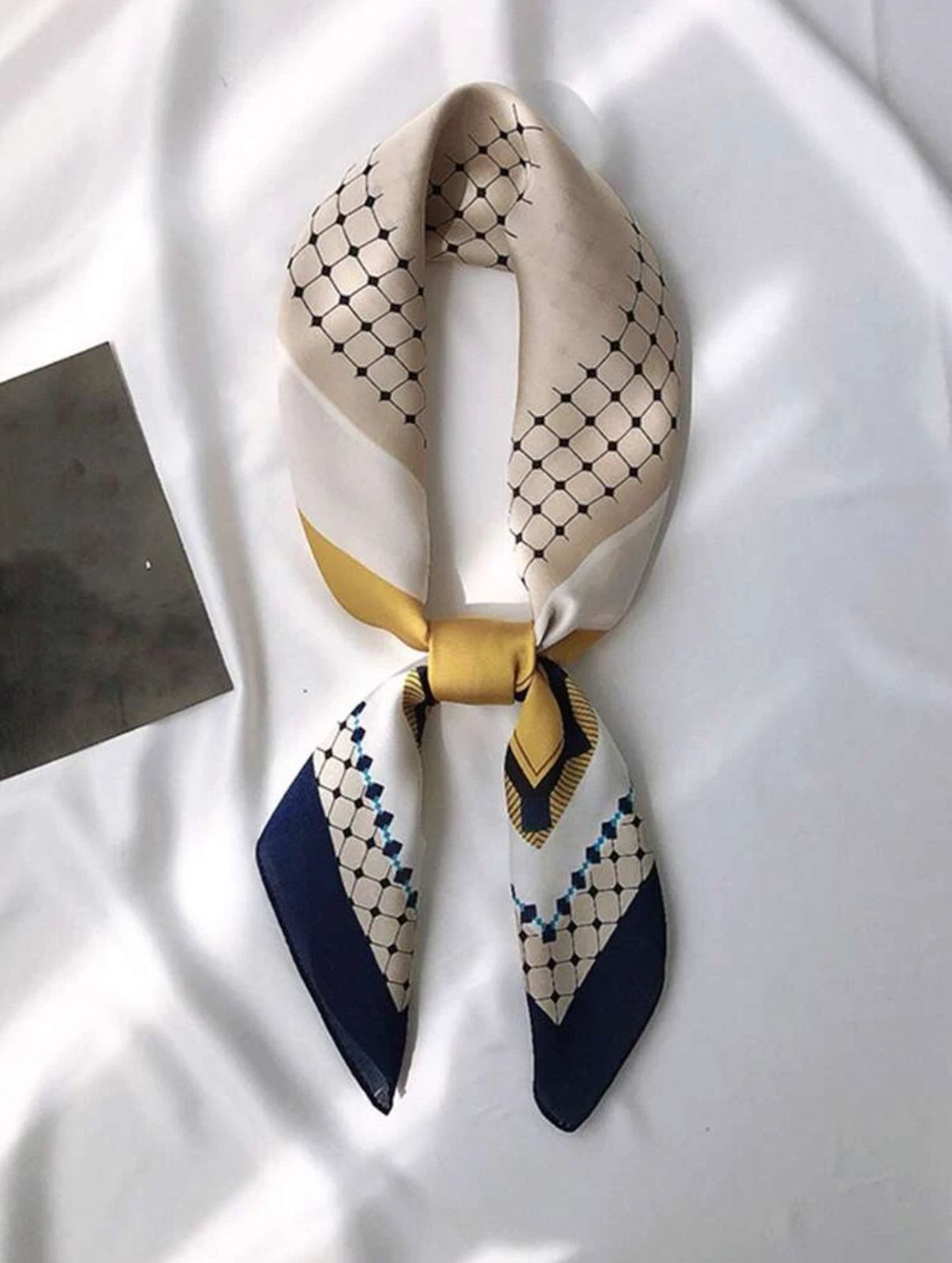 Geo Scarf