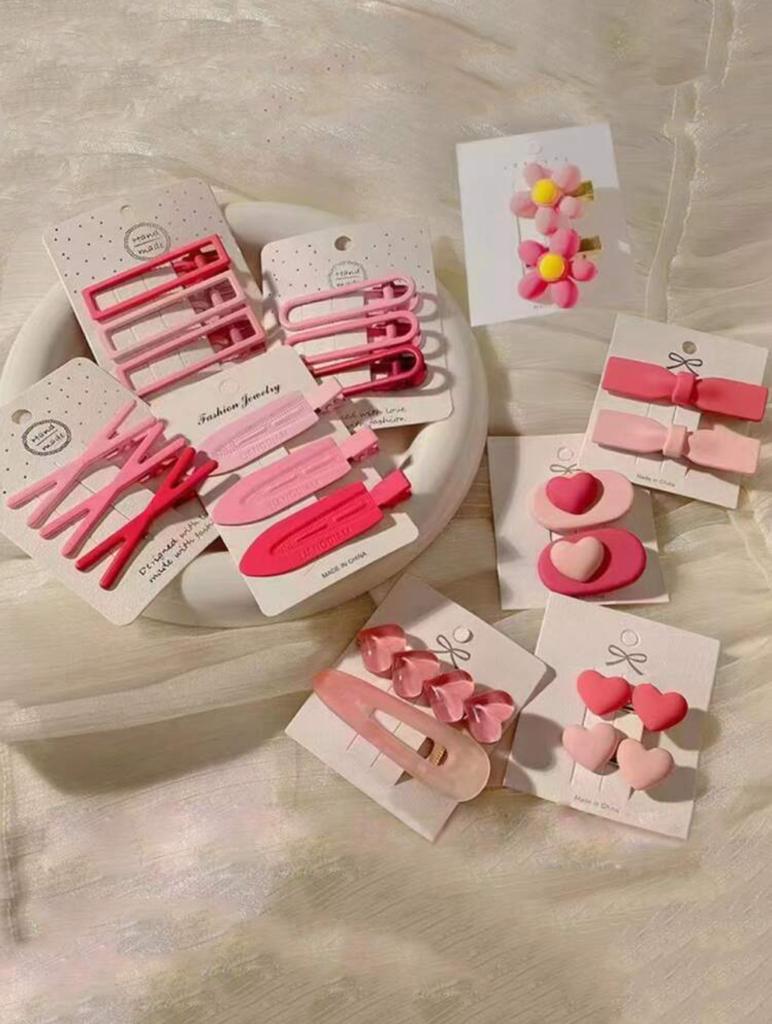 Pretty Little Clips